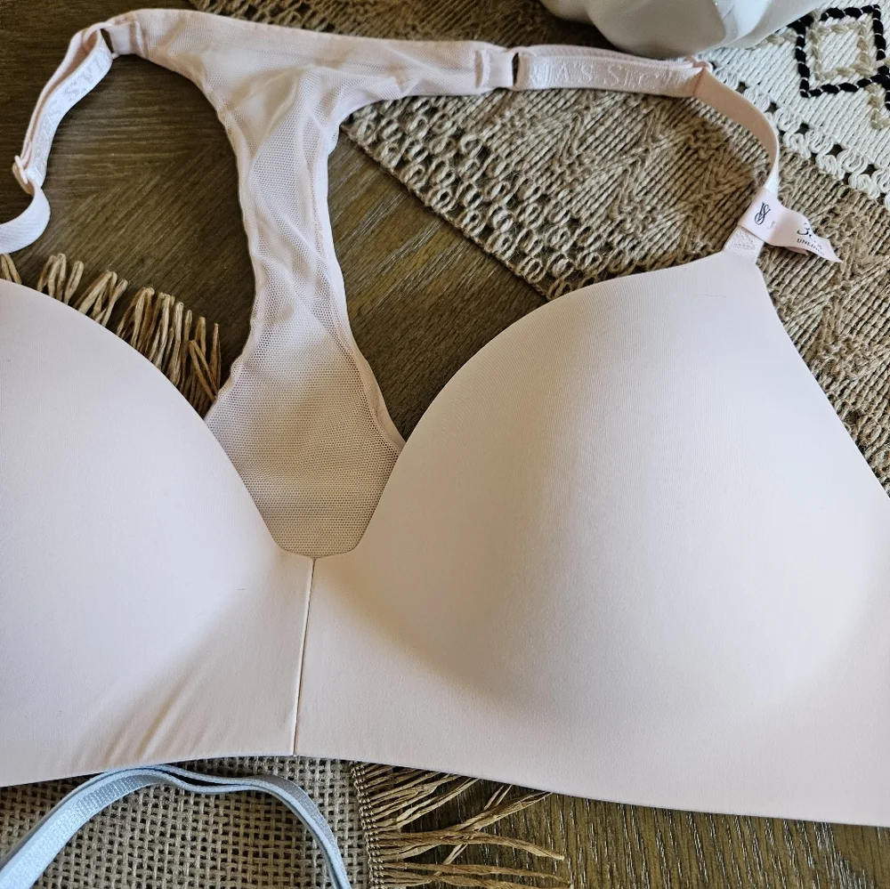 NWT Light Pink & Light Blue Lace Women's Victoria Secret Bras 38B